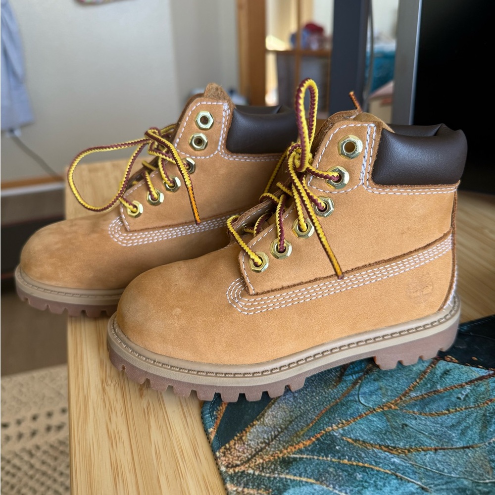 Timberland boots size 9 kids